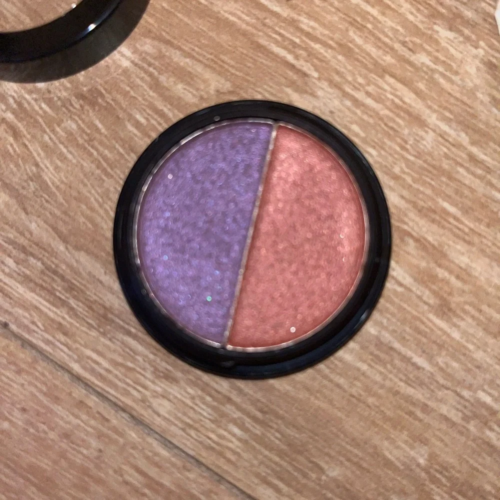 NWT trifle cosmetics eye candy highly pigmented eye shadow duo